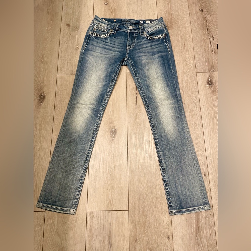Blue Miss Me Women’s Signature‎ Straight  Leg Jeans Size 6 / 28